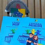 Câmara de Piçarras lança cartilha que fortalece formação de jovens líderes por meio do Programa Câmara Mirim