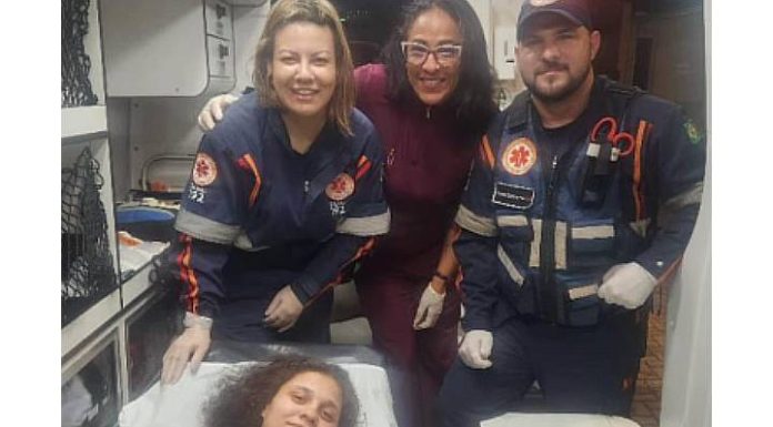 Bebê nasce dentro de ambulância do SAMU durante atendimento em Balneário Piçarras