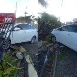 Carro colide contra muro no Centro de Penha neste domingo (6)