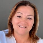 Cida cai do comando da Educação em Penha e Iolanda de Souza Amaro assume a função