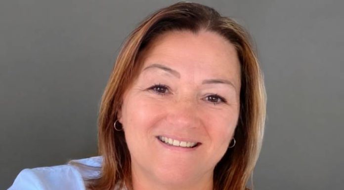 Cida cai do comando da Educação em Penha e Iolanda de Souza Amaro assume a função
