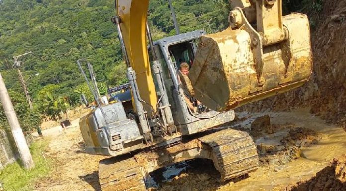 Por que ocorrem vazamentos de água nas ruas?
