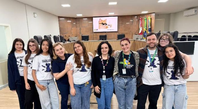 Vereadores mirins discutem atualização da lei de combate ao bullying em Balneário Piçarras