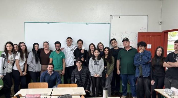 Vereadores Scheila Ewald e Adriano Furtado participam da Semana de Ética e Cidadania em Schroeder