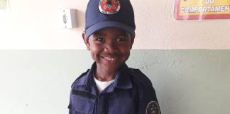 Balneário Piçarras se despede de Samuel, menino de 10 anos encontrado morto após quatro dias de buscas