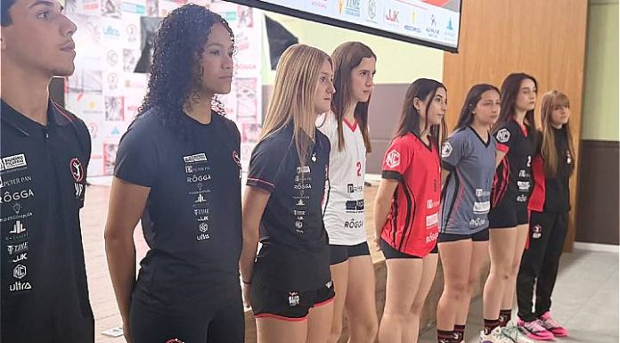 Associação de Volêi de Piçarras apresenta novos uniformes e oficializa Fabiana Claudino como embaixadora