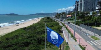 Pelo segundo ano consecutivo, Balneário Piçarras é a única cidade do Brasil com 100% das praias premiadas pelo Bandeira Azul