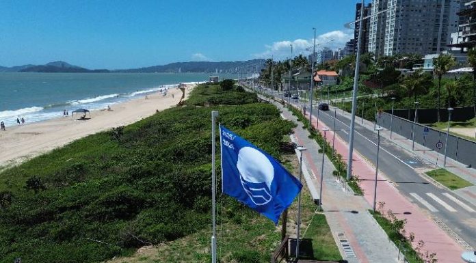 Pelo segundo ano consecutivo, Balneário Piçarras é a única cidade do Brasil com 100% das praias premiadas pelo Bandeira Azul