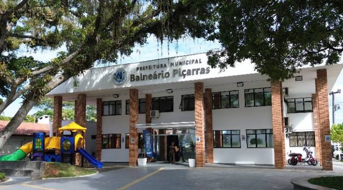 COMUNICADO: Prefeitura de Balneário Piçarras terá feriado nacional nesta segunda-feira (12)