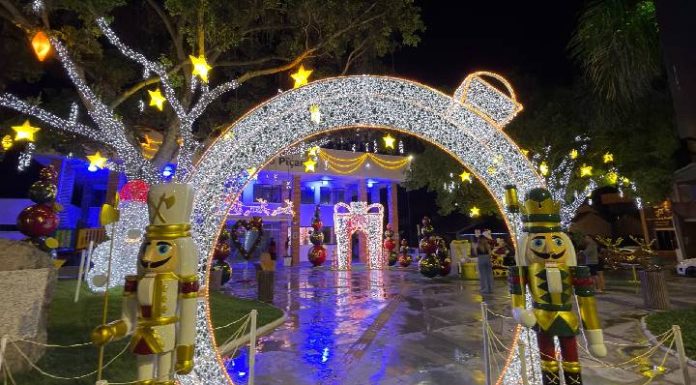 Turismo abre chamamento público para patrocínio da decoração natalina de Balneário Piçarras