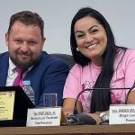 Emoção e histórias de superação marcam homenagem ao Outubro Rosa na Câmara de Penha