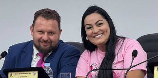 Emoção e histórias de superação marcam homenagem ao Outubro Rosa na Câmara de Penha