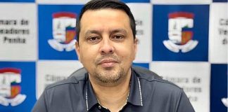 Após 20 anos, vereador Adriano Tibeco anuncia saída do PSDB e mira eleições de 2028
